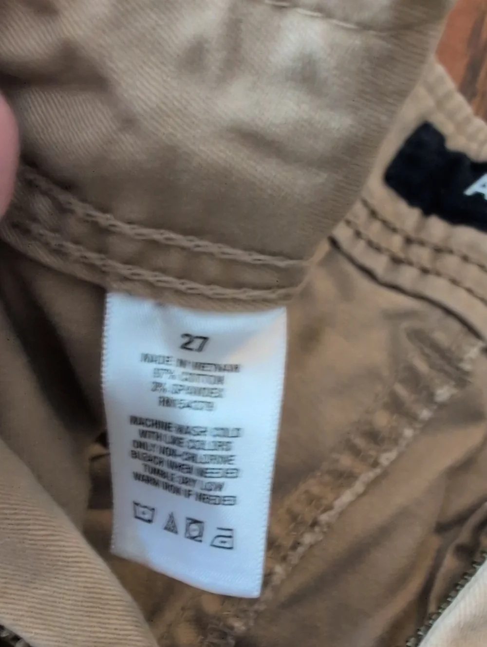 Men's Cargo Shorts in Dark Tan
